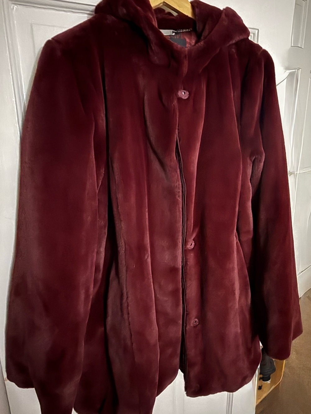 Vintage Dennis Basso- hooded red faux fur P